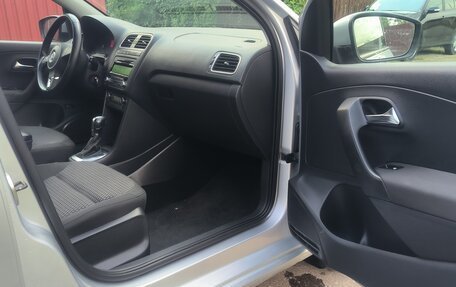 Volkswagen Polo VI (EU Market), 2012 год, 850 000 рублей, 27 фотография