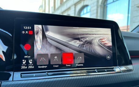 Volkswagen Golf R, 2021 год, 4 799 999 рублей, 16 фотография