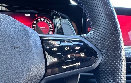 Volkswagen Golf R, 2021 год, 4 799 999 рублей, 19 фотография