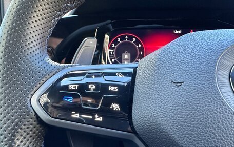 Volkswagen Golf R, 2021 год, 4 799 999 рублей, 18 фотография