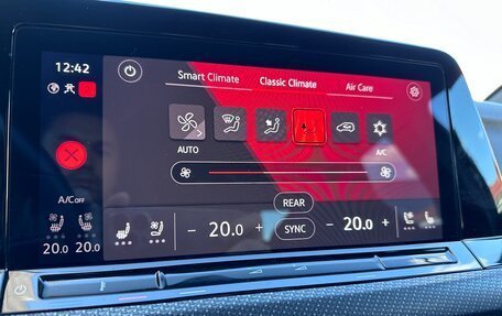 Volkswagen Golf R, 2021 год, 4 799 999 рублей, 17 фотография