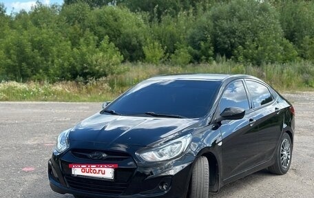 Hyundai Solaris II рестайлинг, 2014 год, 920 000 рублей, 2 фотография