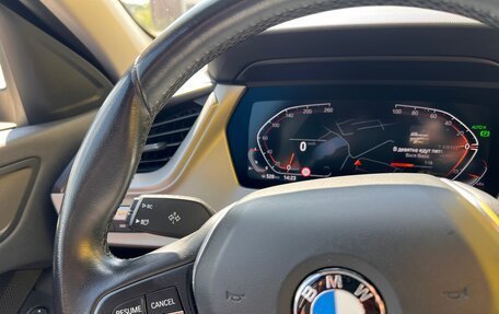 BMW 1 серия, 2021 год, 2 250 000 рублей, 12 фотография