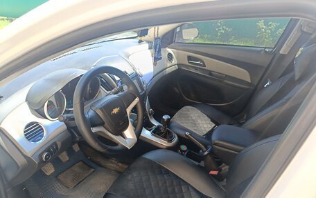 Chevrolet Cruze II, 2013 год, 800 000 рублей, 2 фотография
