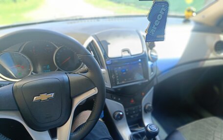 Chevrolet Cruze II, 2013 год, 800 000 рублей, 4 фотография