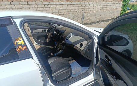 Chevrolet Cruze II, 2013 год, 800 000 рублей, 3 фотография