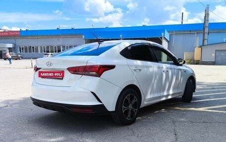 Hyundai Solaris II рестайлинг, 2018 год, 1 050 000 рублей, 4 фотография