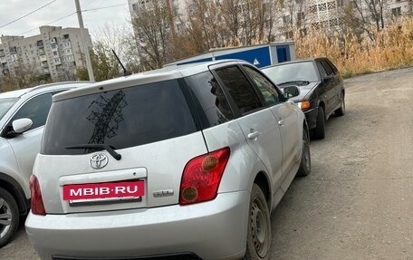 Toyota Ist II, 2004 год, 550 000 рублей, 4 фотография