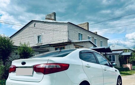 KIA Rio III рестайлинг, 2014 год, 740 000 рублей, 2 фотография