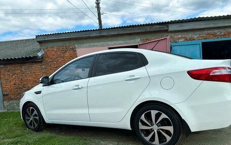 KIA Rio III рестайлинг, 2014 год, 740 000 рублей, 3 фотография