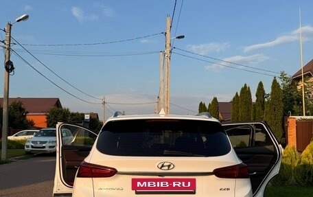 Hyundai Santa Fe IV, 2018 год, 3 200 000 рублей, 3 фотография