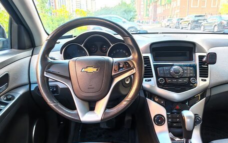 Chevrolet Cruze II, 2010 год, 590 000 рублей, 11 фотография