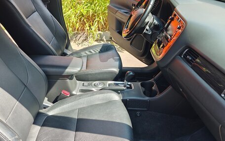 Mitsubishi Outlander III рестайлинг 3, 2016 год, 2 150 000 рублей, 19 фотография