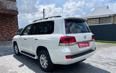 Toyota Land Cruiser 200, 2018 год, 6 150 000 рублей, 3 фотография