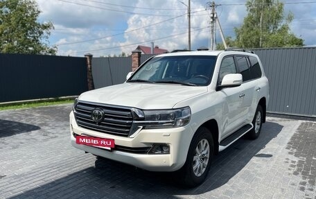 Toyota Land Cruiser 200, 2018 год, 6 150 000 рублей, 2 фотография