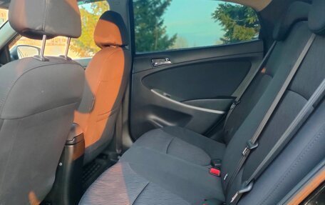 Hyundai Solaris II рестайлинг, 2013 год, 950 000 рублей, 13 фотография