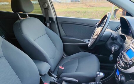 Hyundai Solaris II рестайлинг, 2013 год, 950 000 рублей, 15 фотография