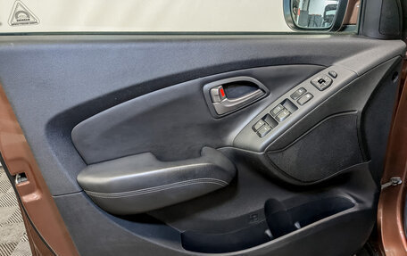 Hyundai ix35 I рестайлинг, 2013 год, 1 199 000 рублей, 19 фотография