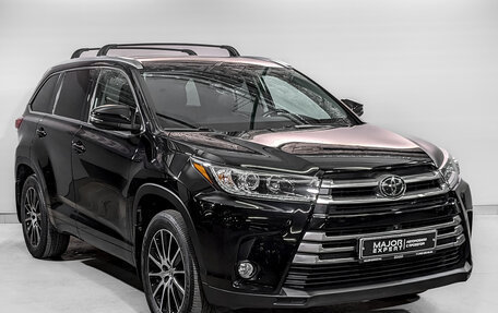 Toyota Highlander III, 2018 год, 3 850 000 рублей, 3 фотография