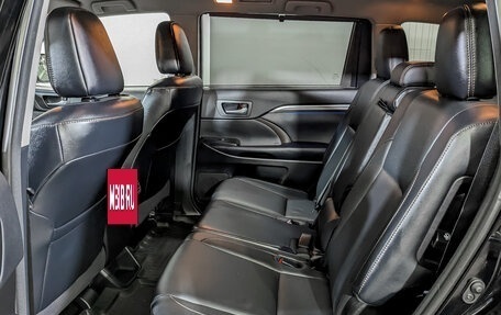 Toyota Highlander III, 2018 год, 3 850 000 рублей, 12 фотография