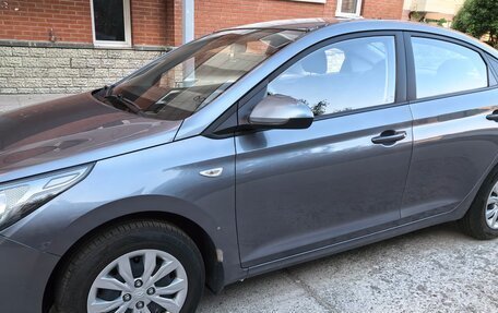 Hyundai Solaris II рестайлинг, 2020 год, 970 000 рублей, 2 фотография