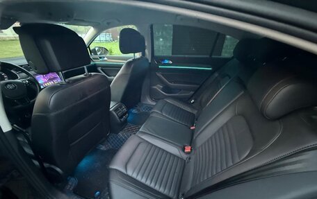 Volkswagen Passat B8 рестайлинг, 2018 год, 2 780 000 рублей, 17 фотография