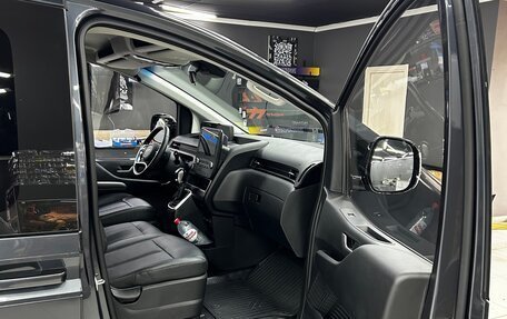 Hyundai Staria, 2021 год, 3 750 000 рублей, 16 фотография