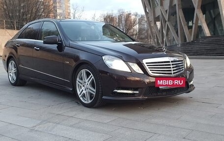 Mercedes-Benz E-Класс, 2012 год, 2 150 000 рублей, 2 фотография