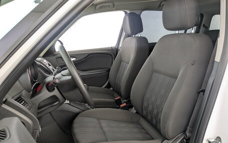 Opel Zafira C рестайлинг, 2013 год, 1 100 000 рублей, 17 фотография