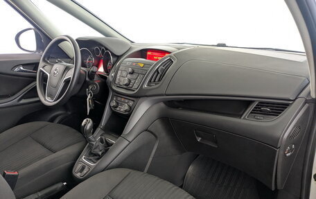 Opel Zafira C рестайлинг, 2013 год, 1 100 000 рублей, 19 фотография