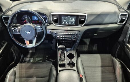 KIA Sportage IV рестайлинг, 2019 год, 2 390 000 рублей, 20 фотография
