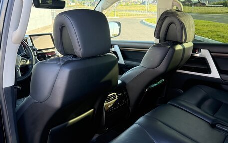Toyota Land Cruiser 200, 2016 год, 8 000 000 рублей, 12 фотография