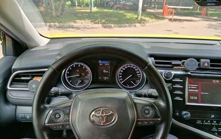 Toyota Camry, 2021 год, 2 430 000 рублей, 12 фотография