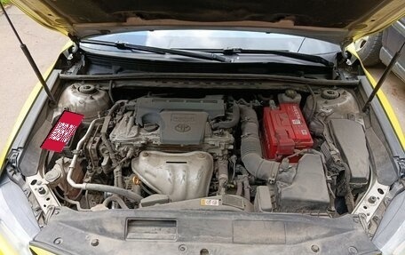 Toyota Camry, 2021 год, 2 430 000 рублей, 10 фотография