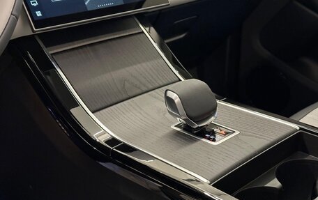 Land Rover Range Rover Evoque II, 2024 год, 6 750 000 рублей, 13 фотография