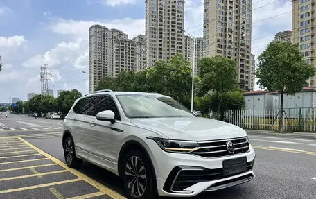 Volkswagen Tiguan II, 2022 год, 2 210 045 рублей, 6 фотография