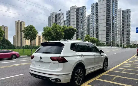 Volkswagen Tiguan II, 2022 год, 2 210 045 рублей, 8 фотография