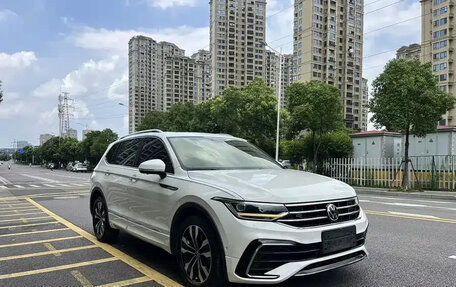 Volkswagen Tiguan II, 2022 год, 2 210 045 рублей, 12 фотография