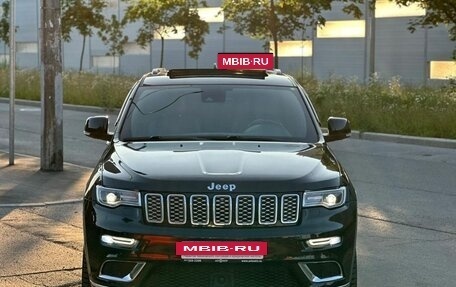 Jeep Grand Cherokee, 2017 год, 3 000 000 рублей, 2 фотография