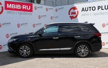 Mitsubishi Outlander III рестайлинг 3, 2018 год, 2 189 000 рублей, 4 фотография