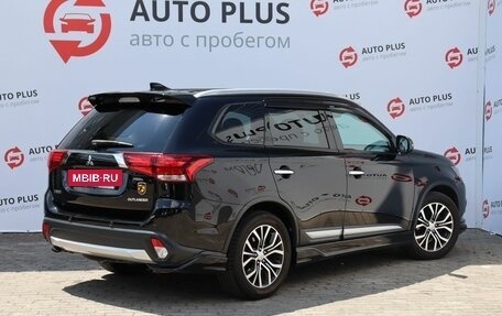 Mitsubishi Outlander III рестайлинг 3, 2018 год, 2 189 000 рублей, 2 фотография