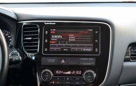 Mitsubishi Outlander III рестайлинг 3, 2018 год, 2 189 000 рублей, 12 фотография