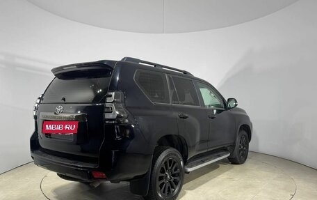 Toyota Land Cruiser Prado 150 рестайлинг 2, 2021 год, 6 006 200 рублей, 6 фотография