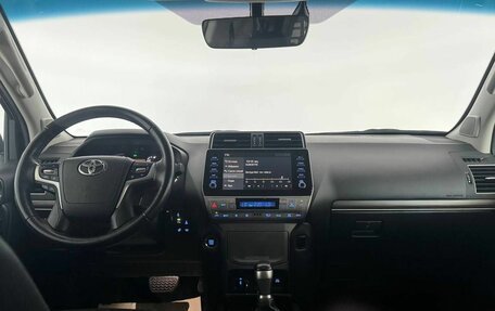 Toyota Land Cruiser Prado 150 рестайлинг 2, 2021 год, 6 006 200 рублей, 17 фотография