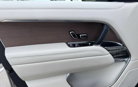 Land Rover Range Rover IV рестайлинг, 2022 год, 140 000 рублей, 10 фотография