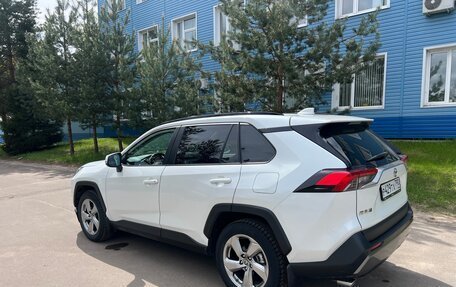 Toyota RAV4, 2020 год, 2 950 000 рублей, 4 фотография