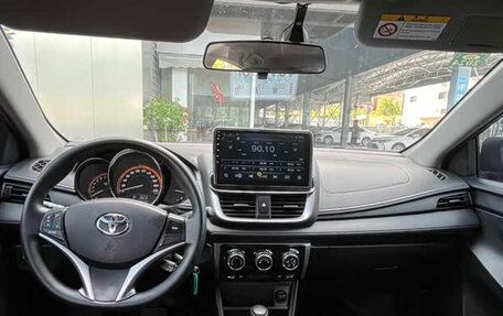 Toyota Yaris, 2022 год, 1 200 995 рублей, 6 фотография