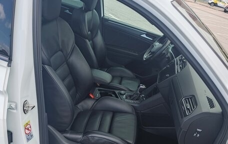 Volkswagen Tiguan II, 2021 год, 3 700 000 рублей, 35 фотография