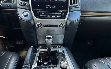 Toyota Land Cruiser 200, 2018 год, 7 400 000 рублей, 9 фотография
