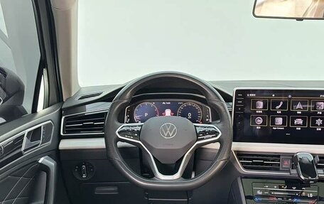 Volkswagen Tiguan II, 2021 год, 2 090 000 рублей, 18 фотография
